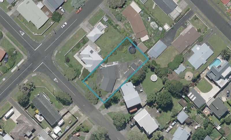 66 Somerset Road, Springvale, Whanganui - Carousel 1