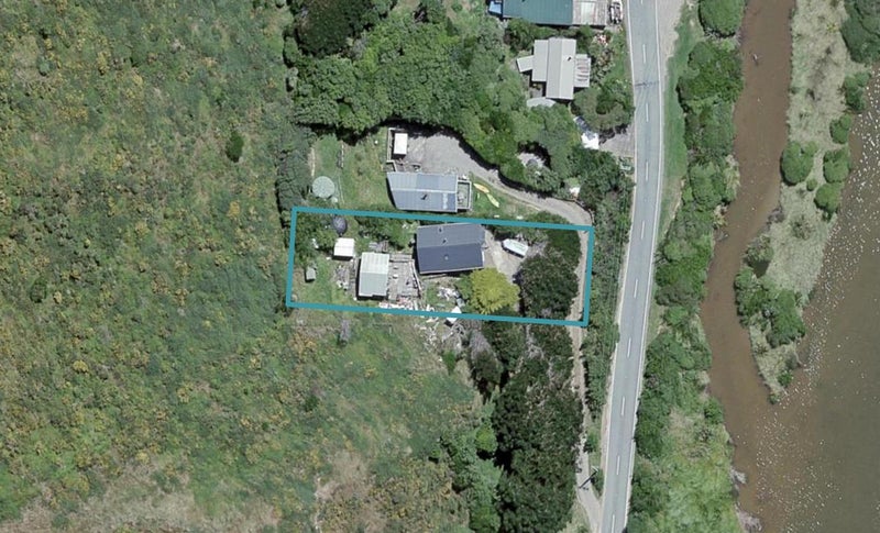 1059 Makara Road, Makara Beach, Karori - Carousel 1