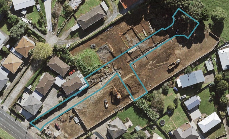 9 Tahetoka Lane, Mangere Bridge, Auckland - Carousel 1