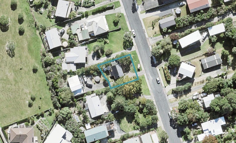 21 Everard Avenue, Army Bay, Whangaparaoa - Carousel 1