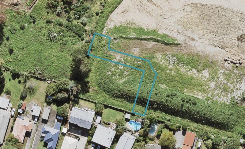 1 Impatiens Lane, Massey, Auckland - Carousel 1