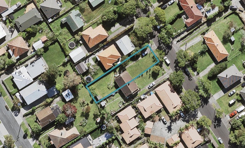 50 Riro Street, Point Chevalier, Auckland - Carousel 1