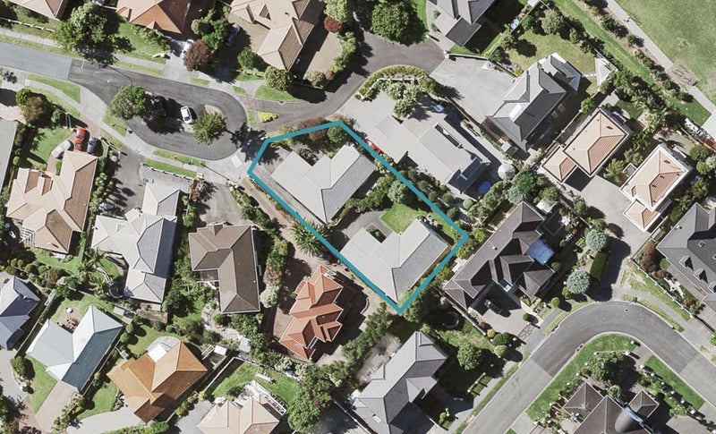 2/27 Bronte Place, Somerville, Auckland - Carousel 1