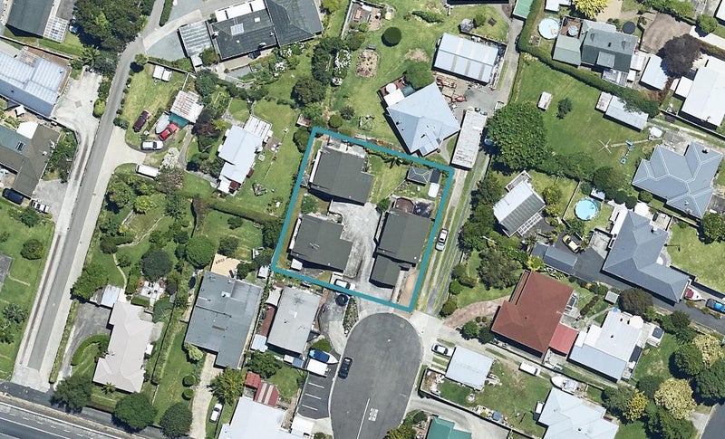 4B London Place, Judea, Tauranga - Carousel 1