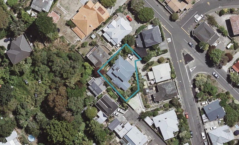 3 Napier Terrace, Bluff Hill, Napier - Carousel 1