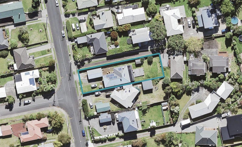 27 Gilliam Street, New Lynn, Auckland - Carousel 1
