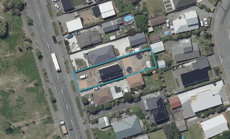 379 Estuary Road, South New Brighton, Christchurch - Carousel 1