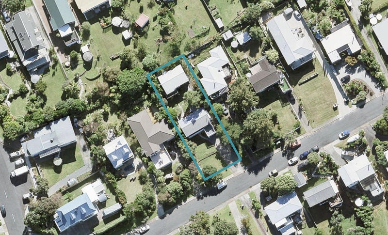 7 Kotanui Avenue, Army Bay, Whangaparaoa - Carousel 1