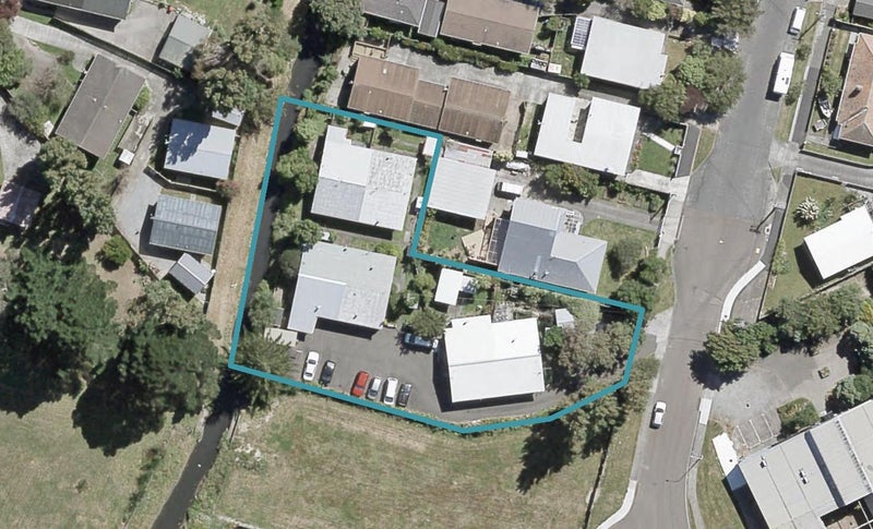 1/52 LEIGHTON AVE, GRACEFIELD, LOWER HUTT - Carousel 1