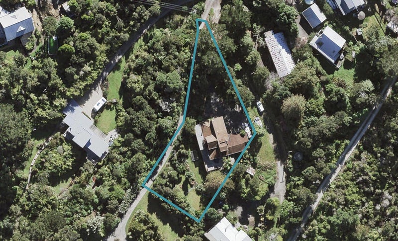 33 Chatham Avenue, Paremoremo, Auckland - Carousel 1