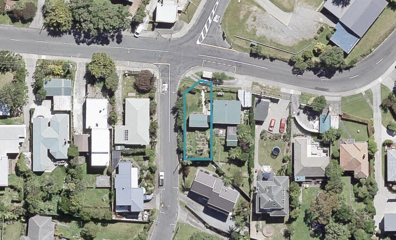 1 Martin Grove, Normandale, Lower Hutt - Carousel 1