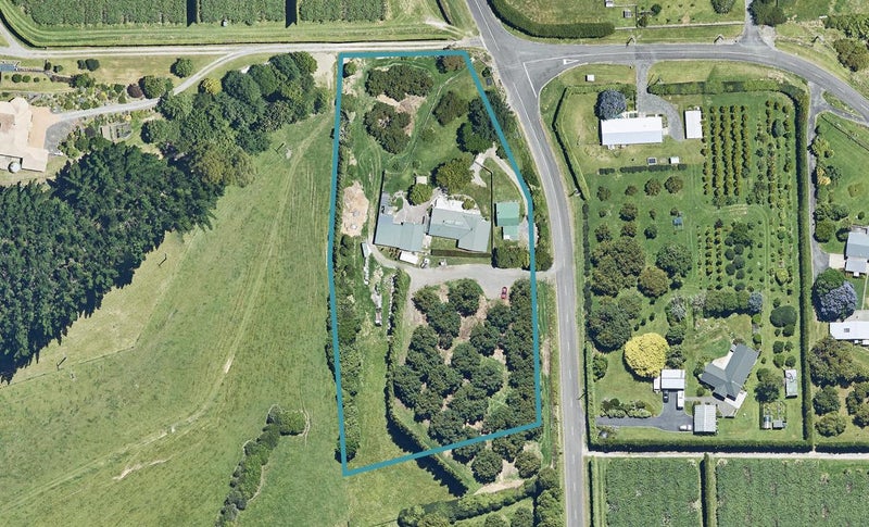 2 Gasson Lane, Pyes Pa, Tauranga - Carousel 1