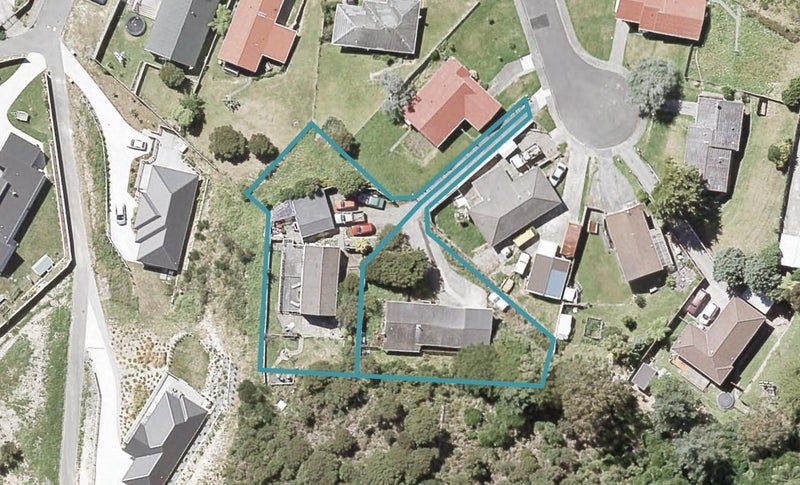 4 Tuam Grove, Wainuiomata, Lower Hutt - Carousel 1