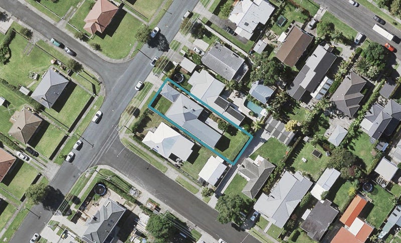 76 Eversleigh Road, Belmont, Auckland - Carousel 1