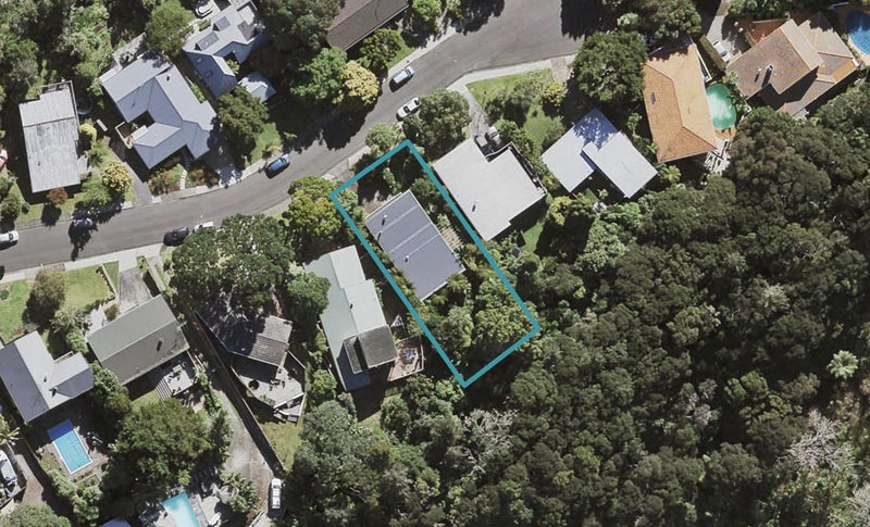 15 Learmonth Avenue, Birkenhead, Auckland - Carousel 1