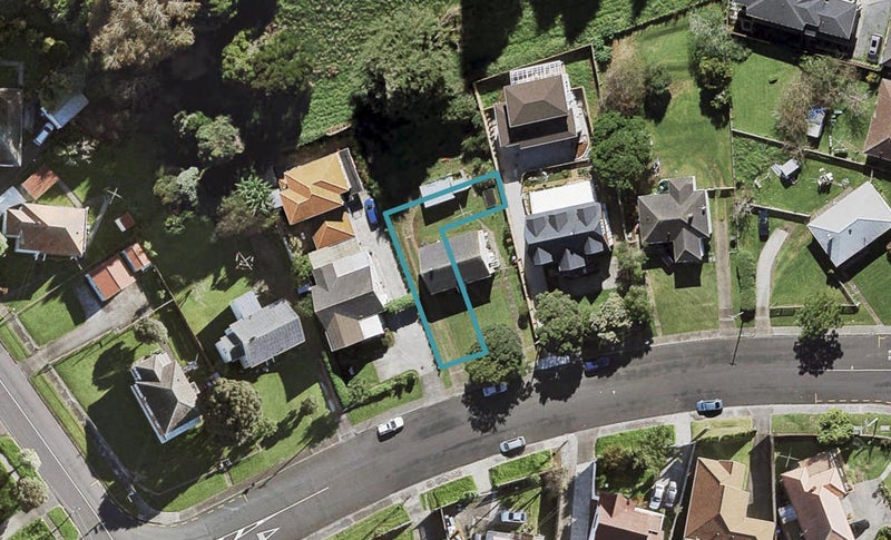 7C Youth Street, Mount Roskill, Auckland - Carousel 1