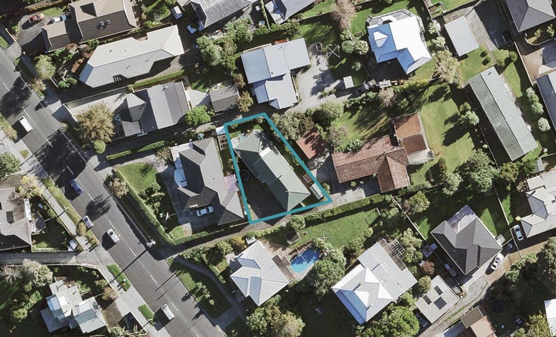 142 New Windsor Road, New Windsor, Auckland - Carousel 1
