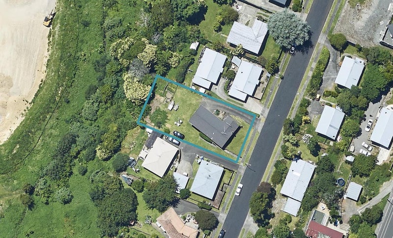 10 Burns Street, Gate Pa, Tauranga - Carousel 1
