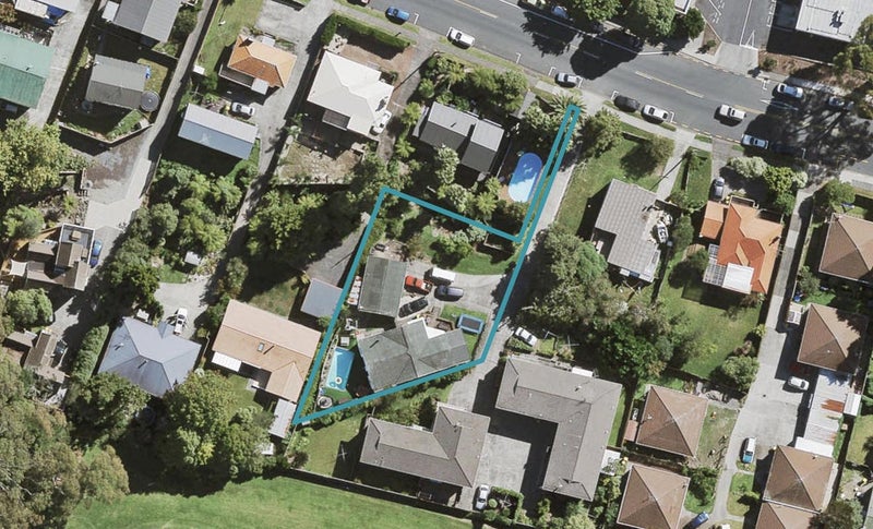 13A Oates Road, Glen Eden, Auckland - Carousel 1