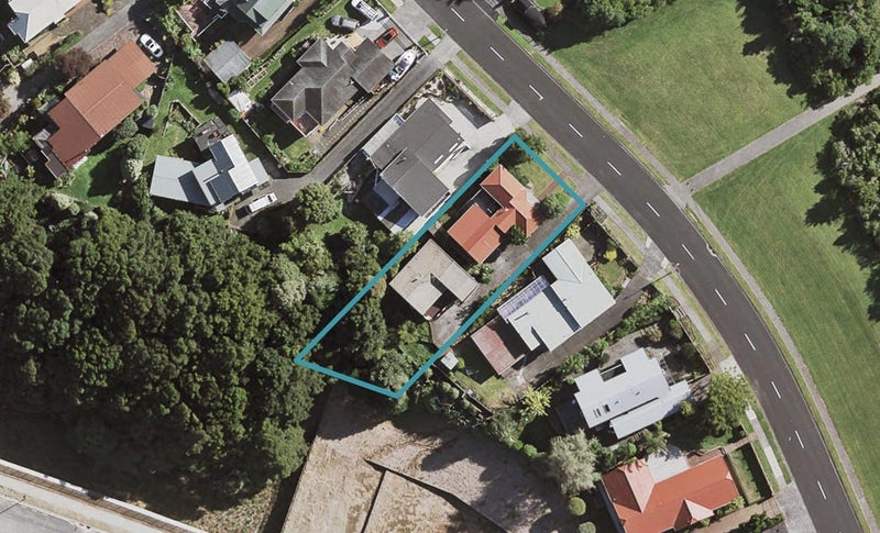 1/21 Calluna Crescent, Totara Heights, Auckland - Carousel 1