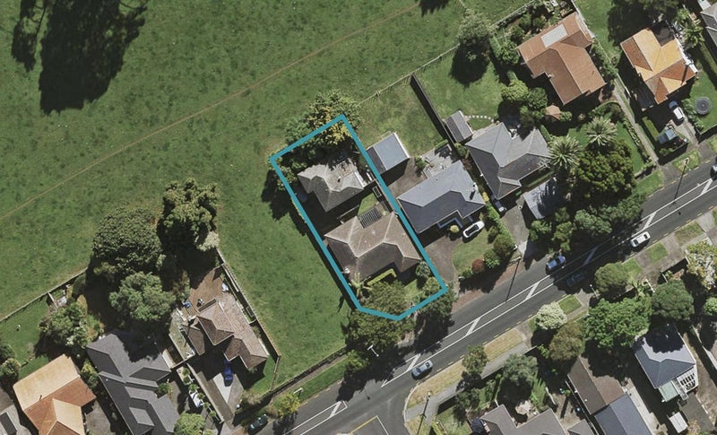 1/68 Campbell Road, One Tree Hill, Auckland - Carousel 1