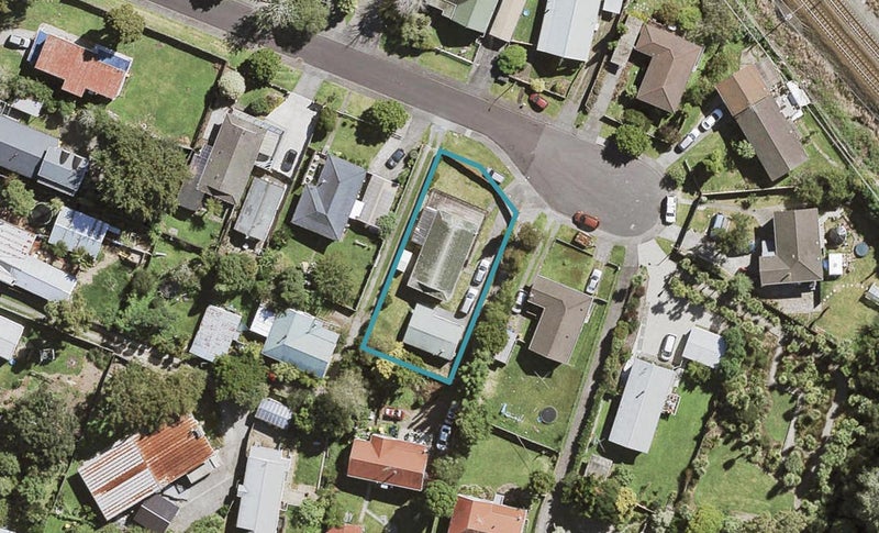 9 Benita Place, Sunnyvale, Auckland - Carousel 1