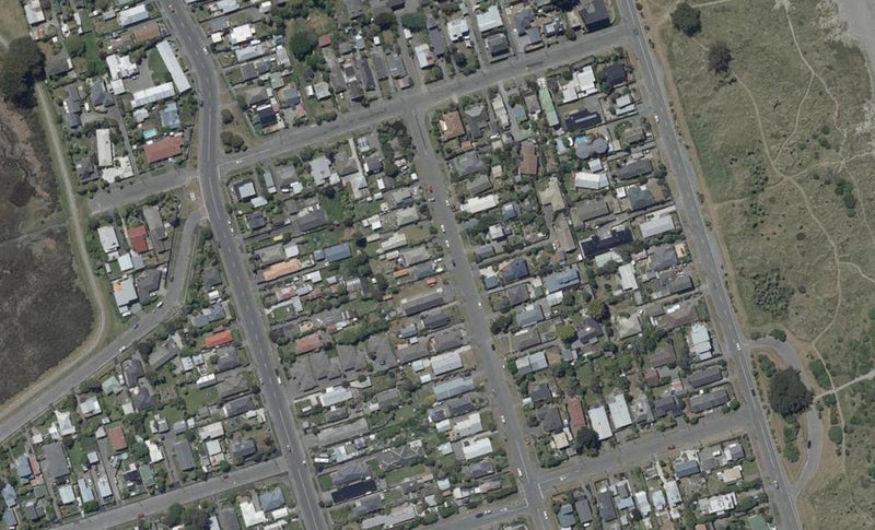 18 Pine Avenue, New Brighton, Christchurch - Carousel 1