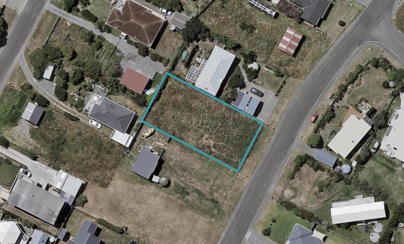 61 Gawler Street, Te Horo Beach - Carousel 1