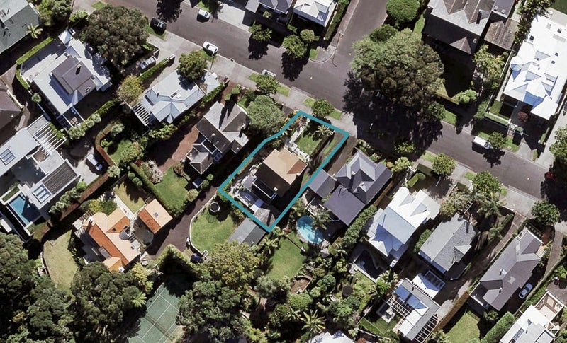 79 Marine Parade, Herne Bay, Auckland - Carousel 1