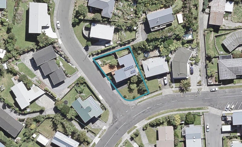 10 Honeysuckle Grove, Maungaraki, Lower Hutt - Carousel 1