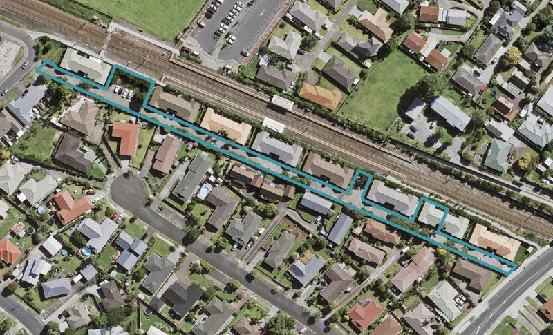 11D Sturges Road, Henderson, Auckland - Carousel 1