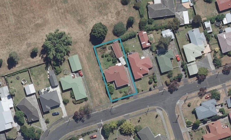 39 Beech Crescent, Hillcrest, Hamilton - Carousel 1