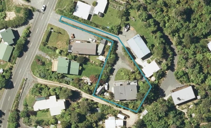 1736 Queen Charlotte Drive, Picton - Carousel 1