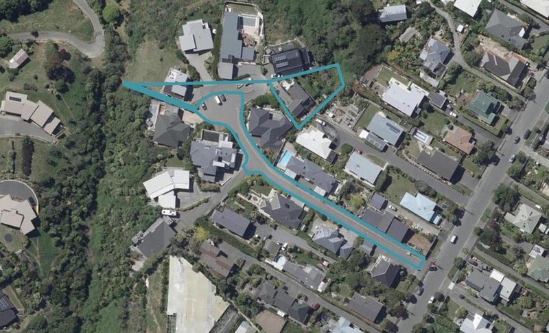 8 Mandalay Lane, Redcliffs, Christchurch - Carousel 1