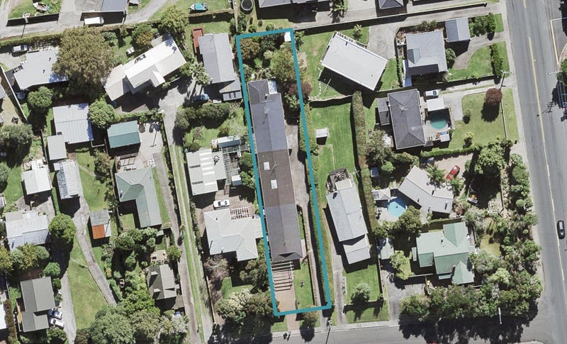 2/5 Teal Crescent, Beach Haven, Auckland - Carousel 1