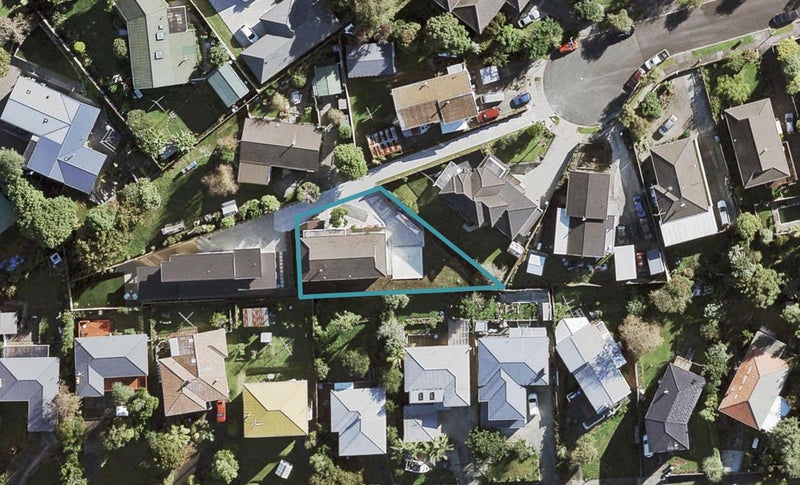 32 Dallas Place, New Windsor, Auckland - Carousel 1