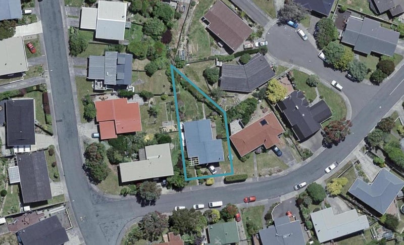 3 Safari Crescent, Johnsonville, Wellington - Carousel 1