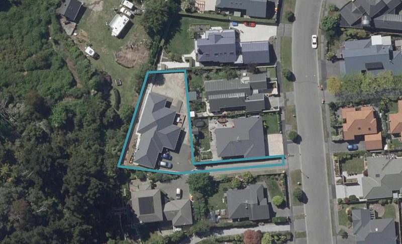 14 Basil Place, Mount Pleasant, Christchurch - Carousel 1