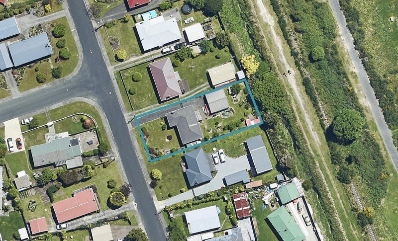 5 Logan Street, Fairy Springs, Rotorua - Carousel 1