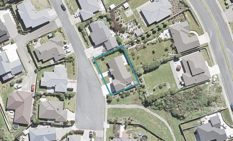 9 Ronald Scott Grove, Riverstone Terraces, Upper Hutt - Carousel 1