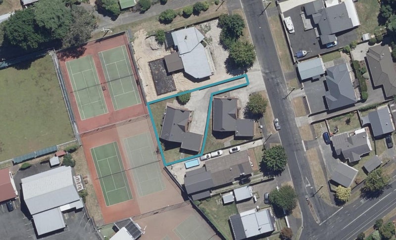 9 Hobson Street, Maeroa, Hamilton - Carousel 1