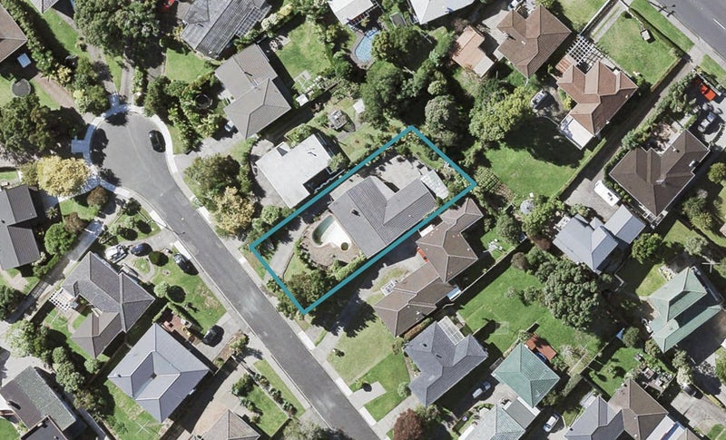 11 Landop Terrace, Howick, Auckland - Carousel 1