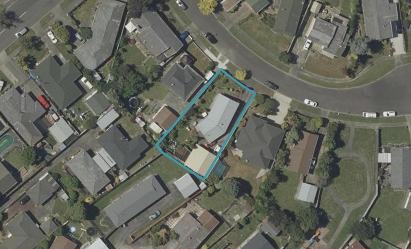 16 Waltham Court, Cloverlea, Palmerston North - Carousel 1