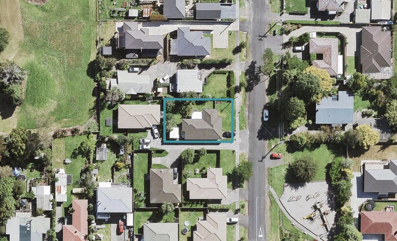 2D Knox Road, Swanson, Auckland - Carousel 1