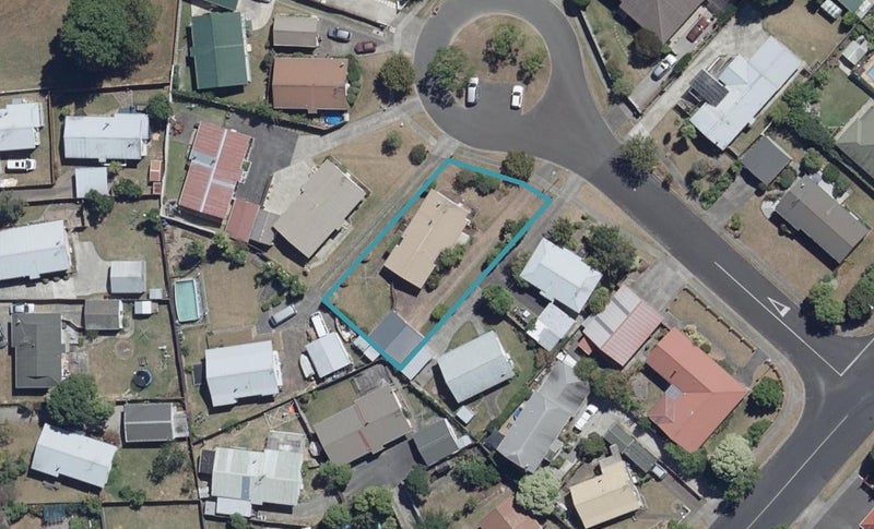 5 Emma Place, Pukete, Hamilton - Carousel 1