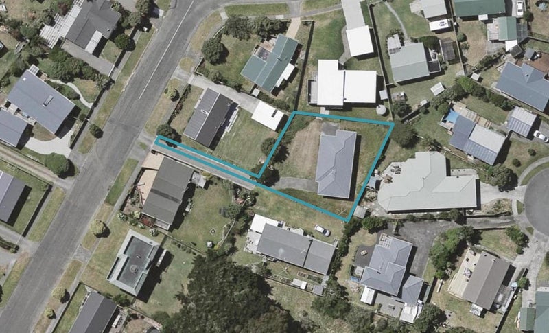 38 Scott Avenue, Otaki Beach, Otaki - Carousel 1