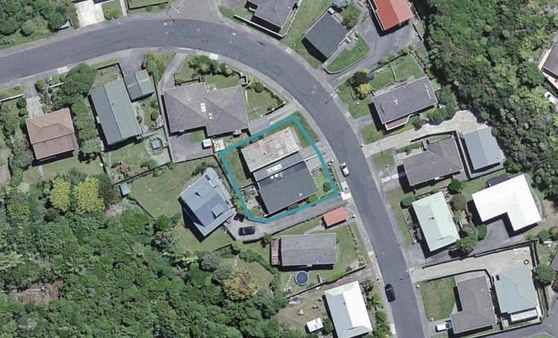 69 Percy Dyett Drive, Karori, Wellington - Carousel 1