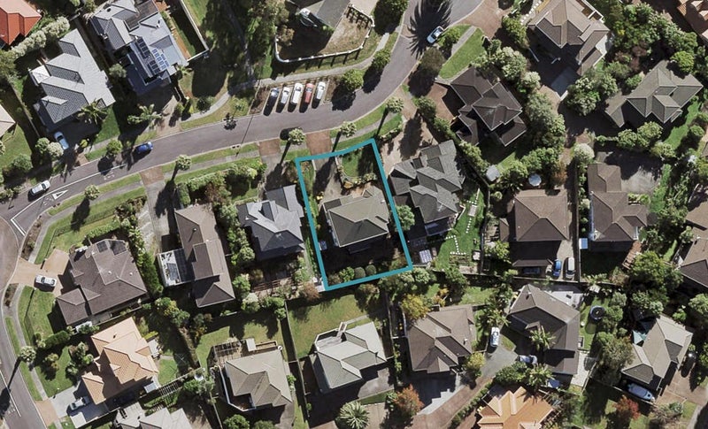 7 Capri Place, Unsworth Heights, Auckland - Carousel 1