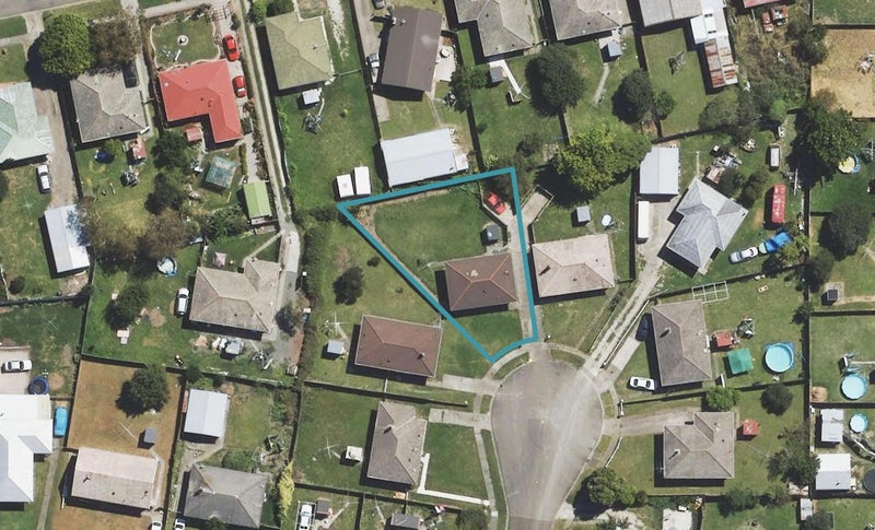 8 Boyle Place, Outer Kaiti, Gisborne - Carousel 1