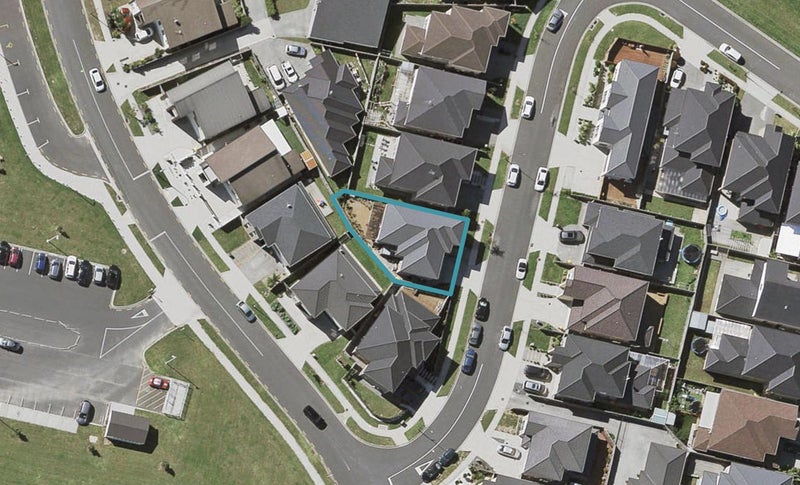 9 Aster Place, Flat Bush, Auckland - Carousel 1
